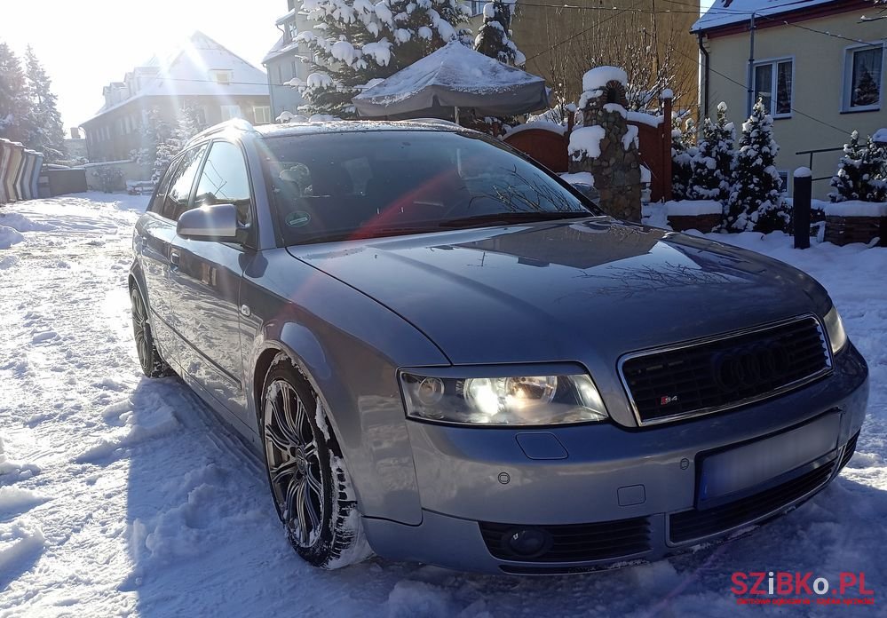 2003' Audi A4 Avant photo #1