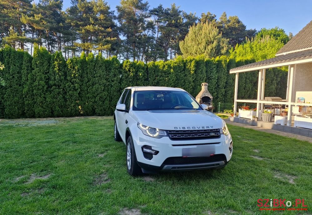 2017' Land Rover Discovery Sport photo #2
