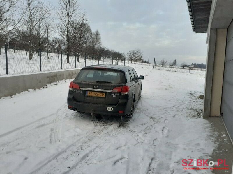 2010' Subaru Legacy photo #3