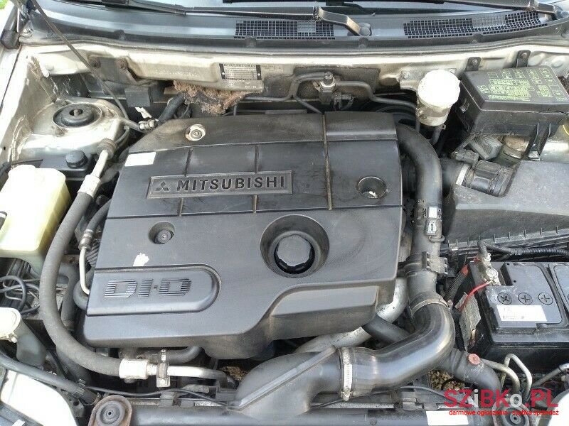 2004' Mitsubishi Space Star photo #6