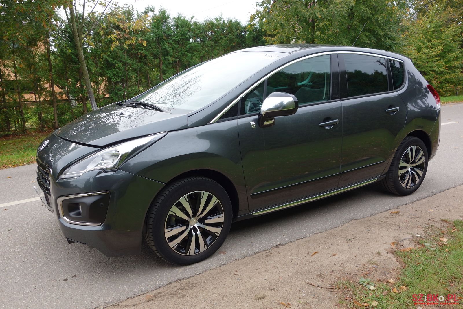 2014' Peugeot 3008 HYBRID photo #2