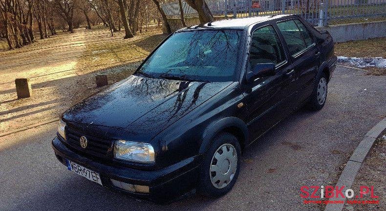 1997' Volkswagen Vento photo #2