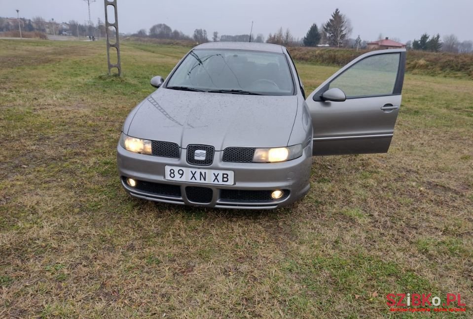 2003' SEAT Leon photo #1