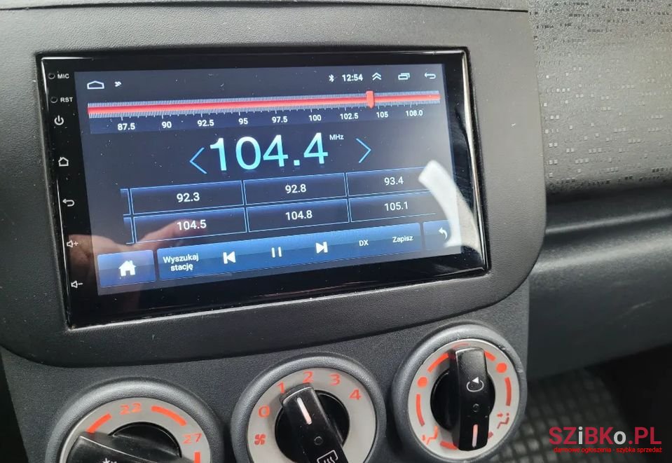 2010' Mitsubishi Colt photo #5