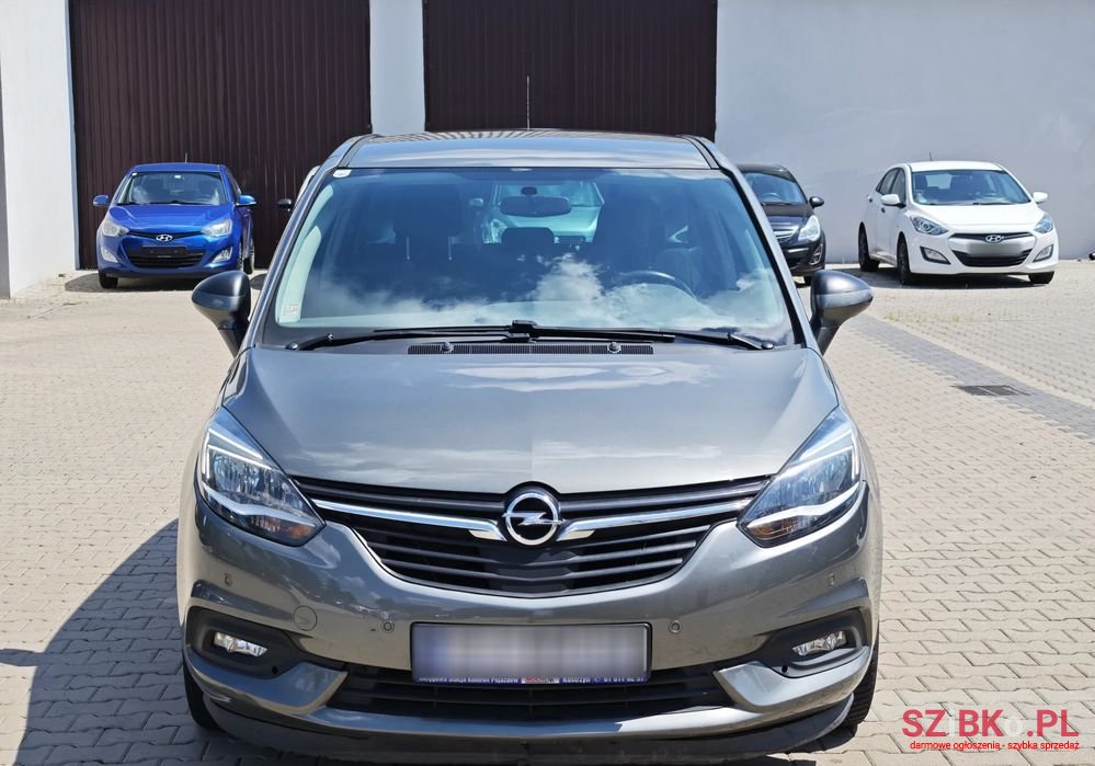 2018' Opel Zafira 1.6 Cdti Enjoy S&S photo #2