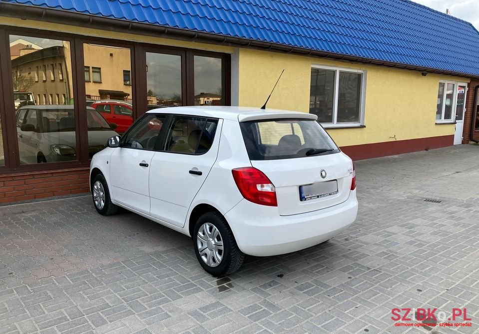 2009' Skoda Fabia photo #5
