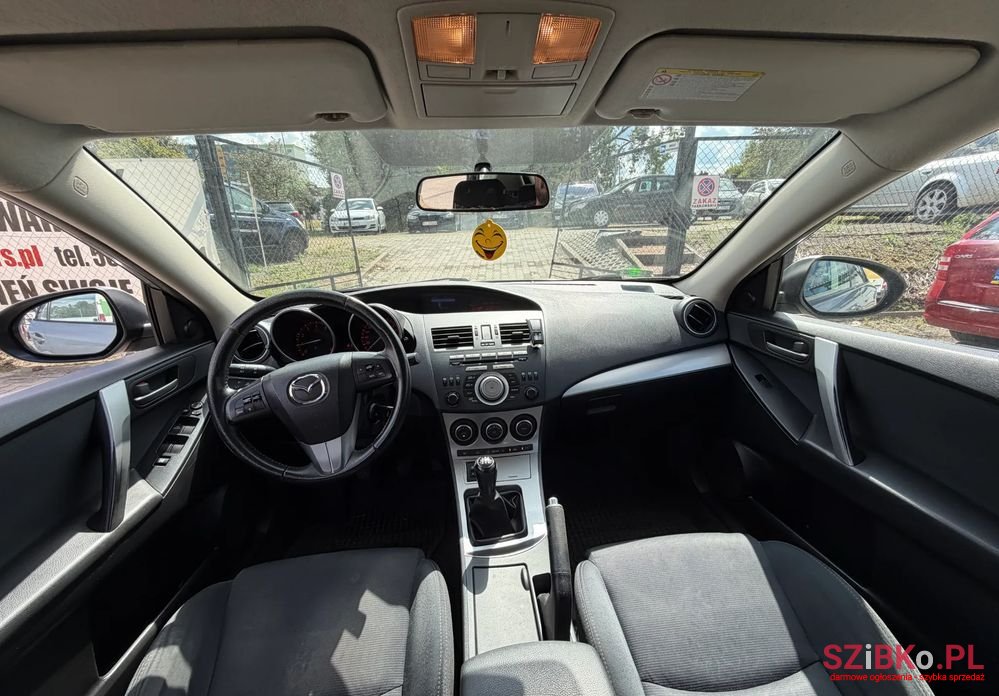 2011' Mazda 3 1.6 Exclusive photo #5
