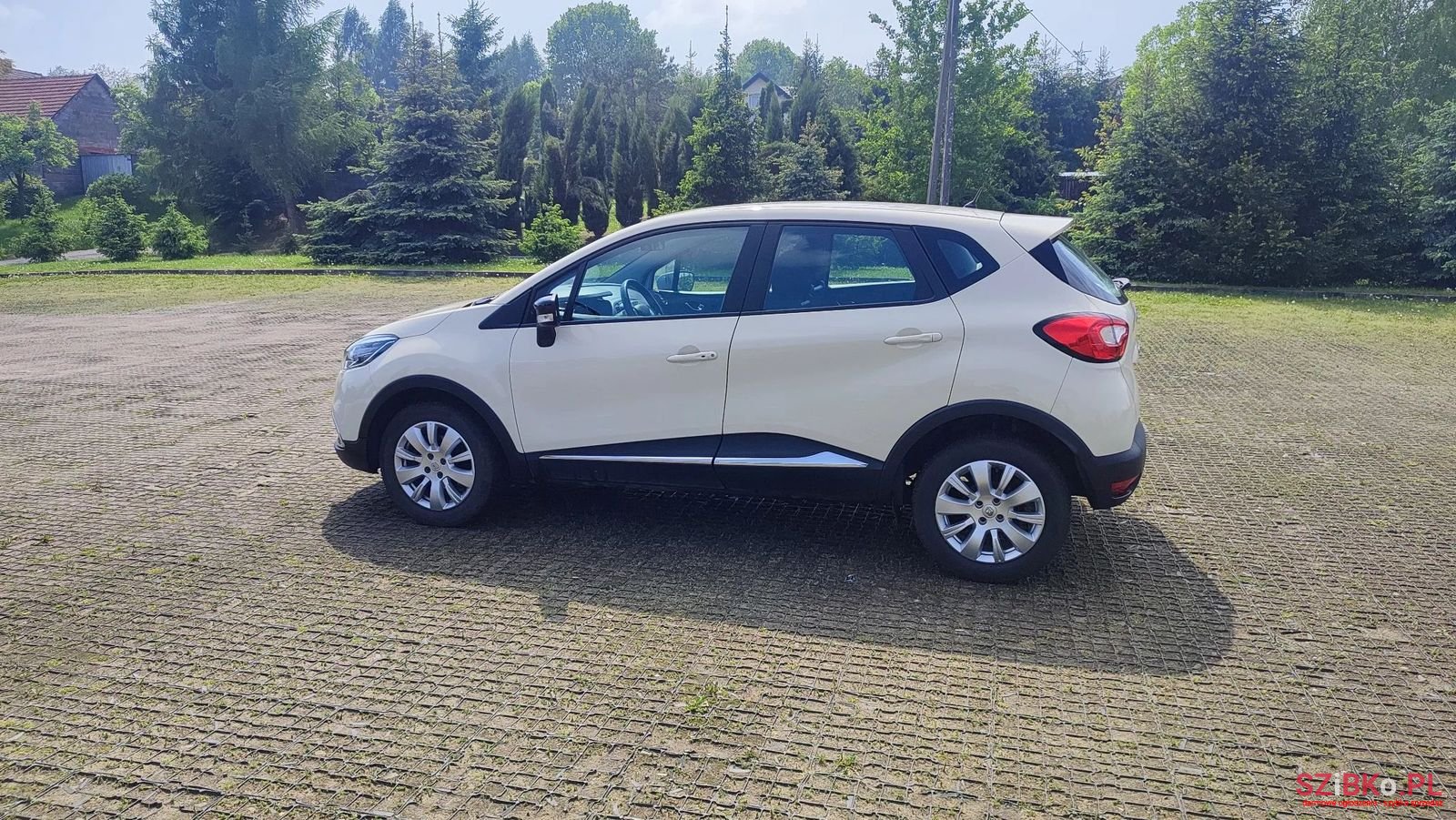 2015' Renault Captur photo #2