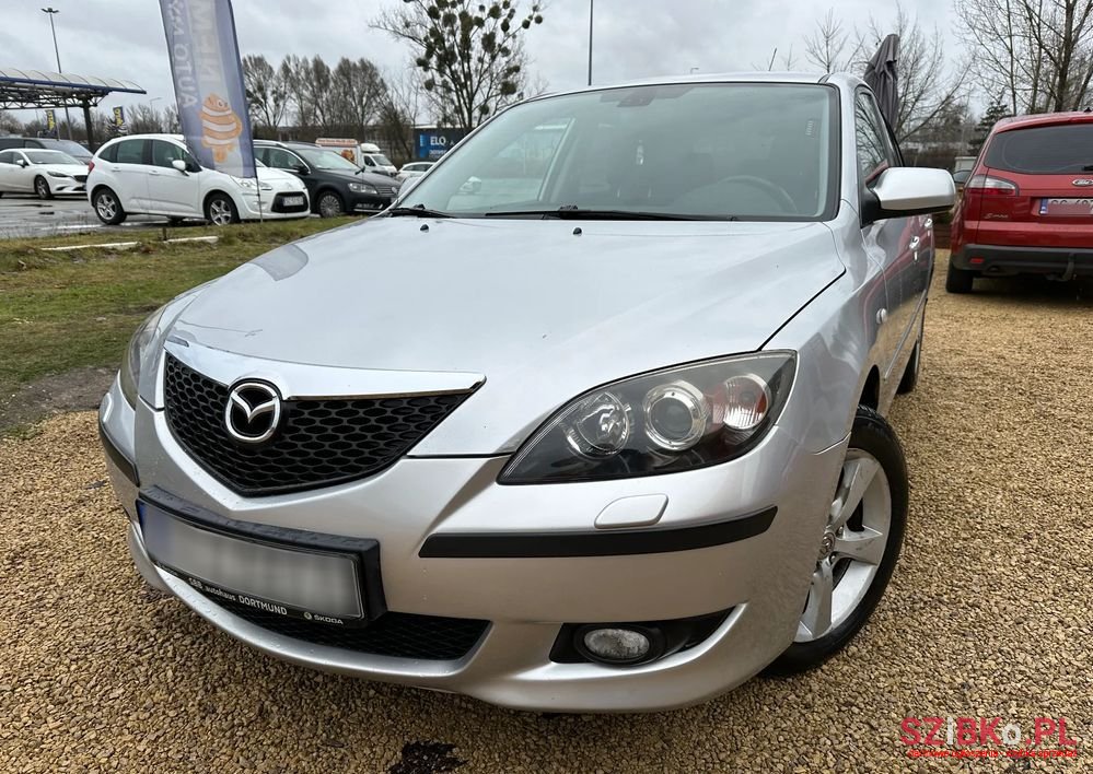 2004' Mazda 3 2.0 Sport photo #2