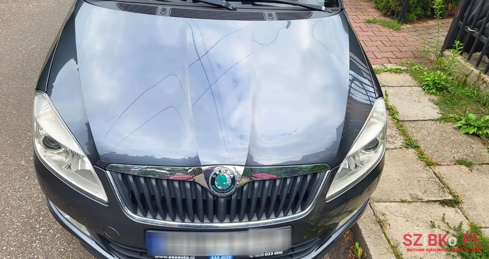 2011' Skoda Fabia photo #4