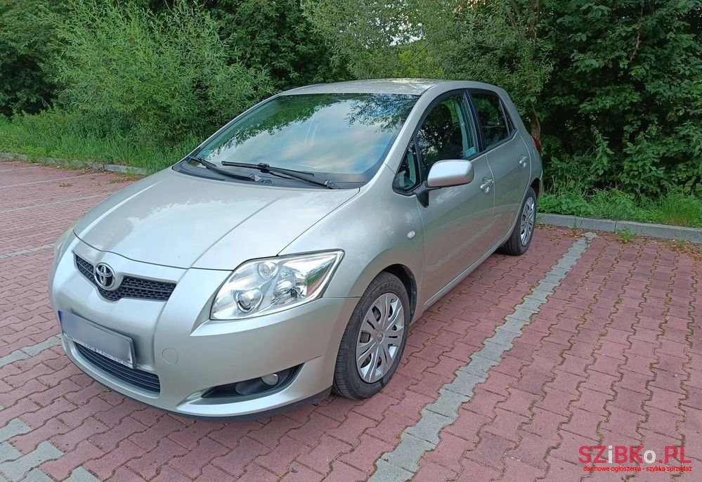 2009' Toyota Auris 1.4 D-4D Luna photo #3