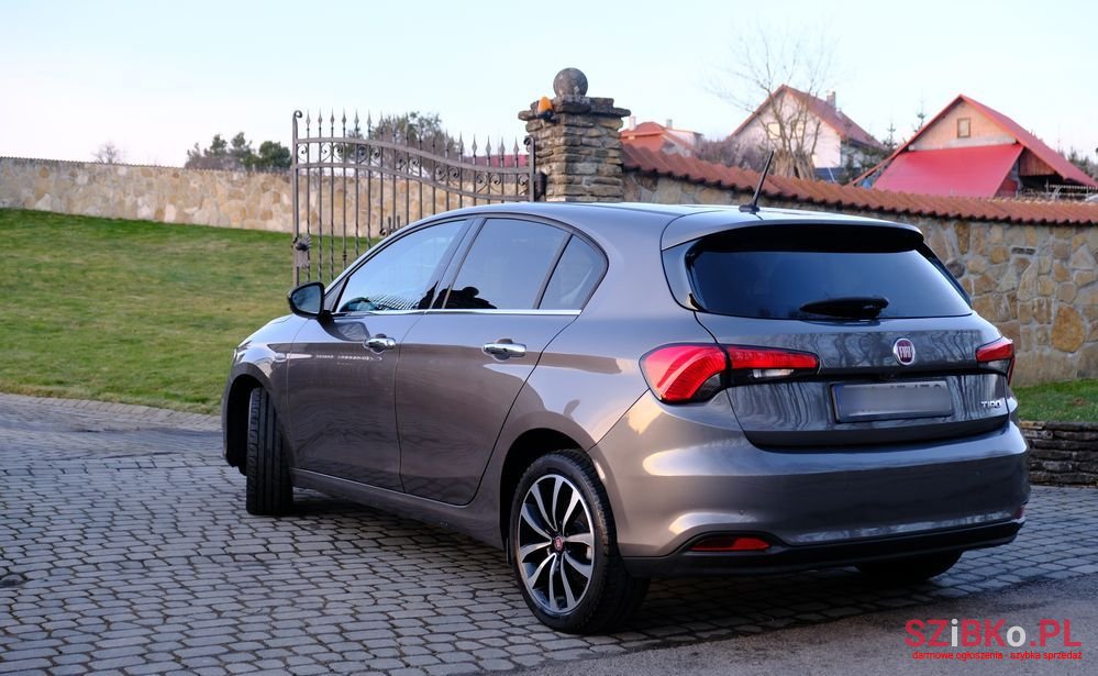 2017' Fiat Tipo photo #6