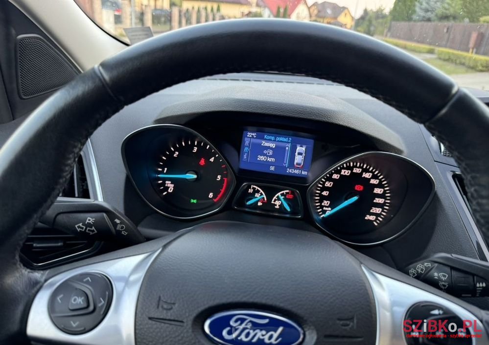 2015' Ford Kuga 2.0 Tdci 2X4 Titanium photo #6
