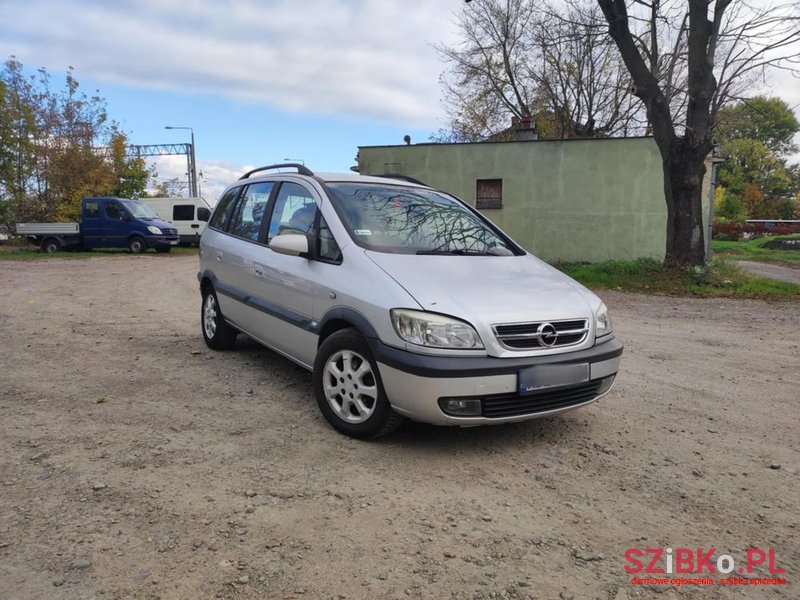 2005' Opel Zafira photo #1