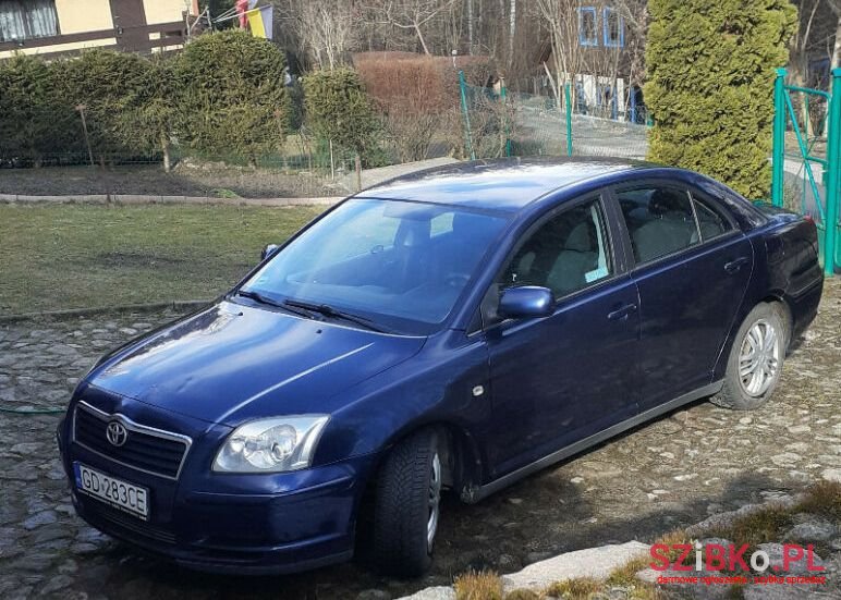 2003' Toyota Avensis photo #1