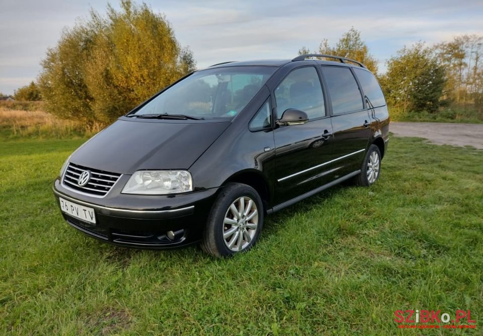 2005' Volkswagen Sharan photo #2