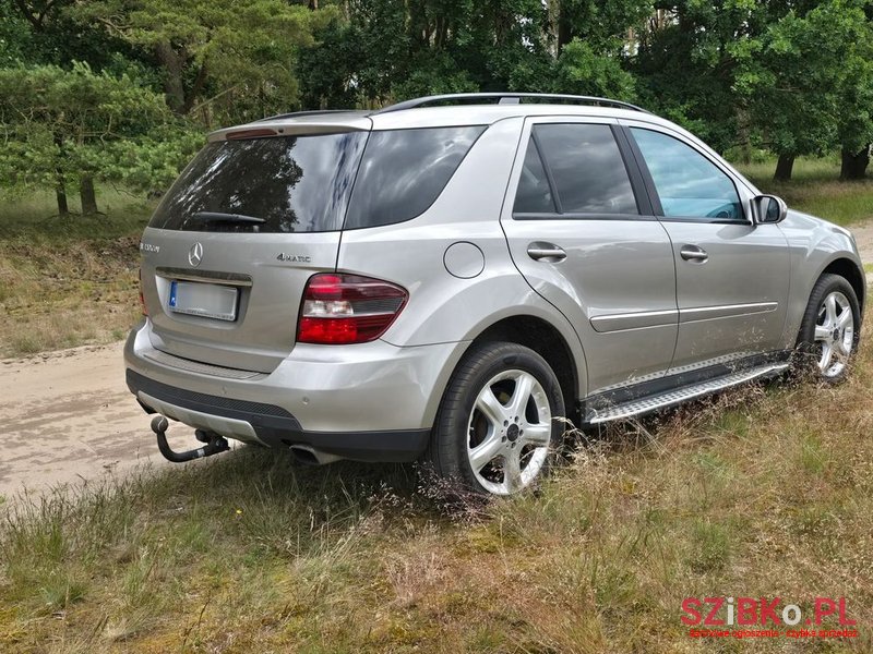 2008' Mercedes-Benz Ml 320 Cdi 4-Matic photo #2