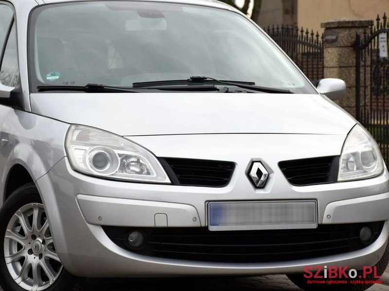 2008' Renault Scenic 1.6 16V Alize photo #1
