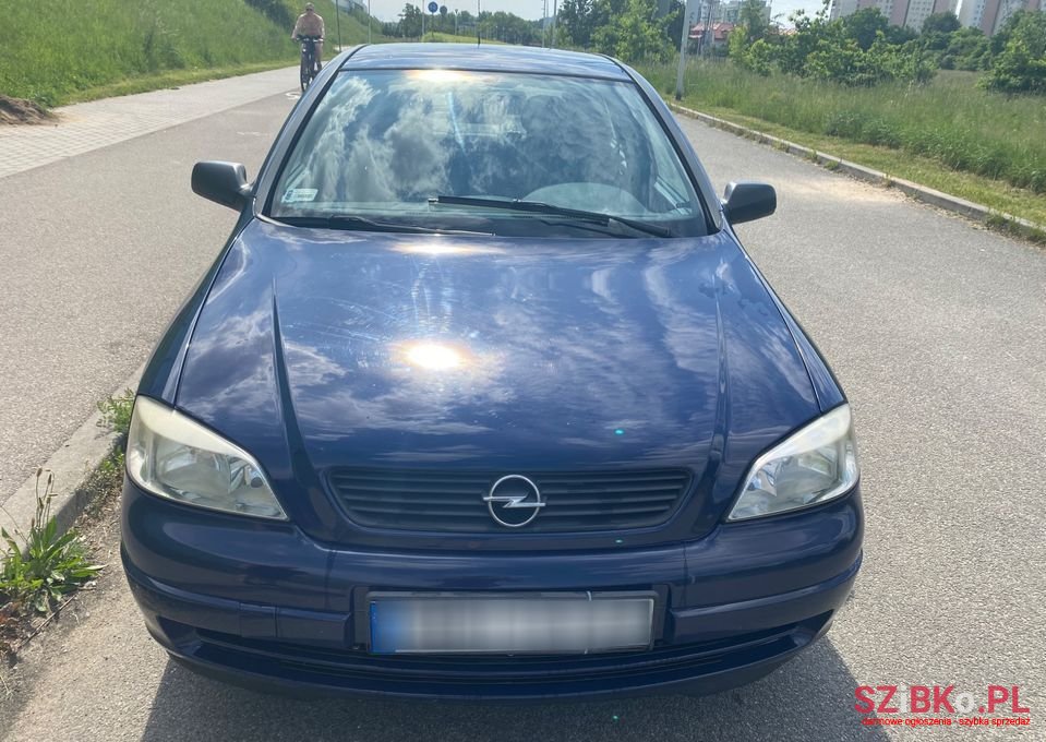 2008' Opel Astra photo #2