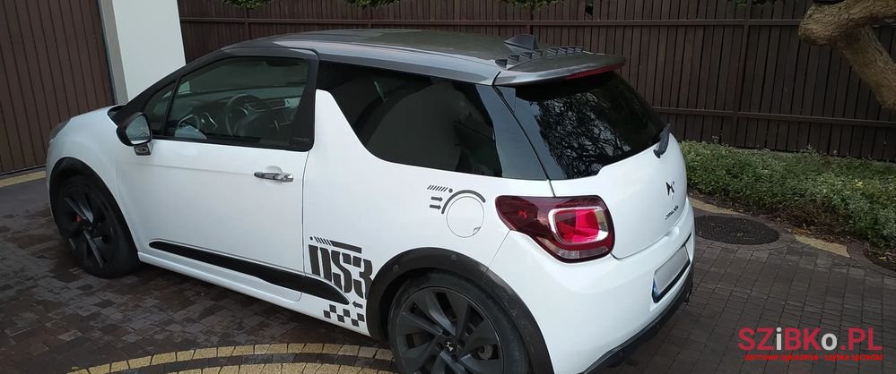 2012' Citroen DS3 1.6 Thp Racing photo #4
