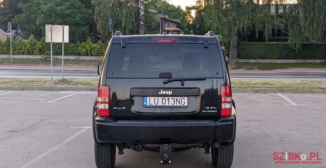 2008' Jeep Liberty photo #4