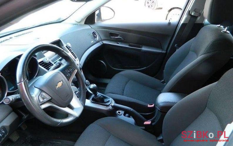 2012' Chevrolet Cruze photo #2