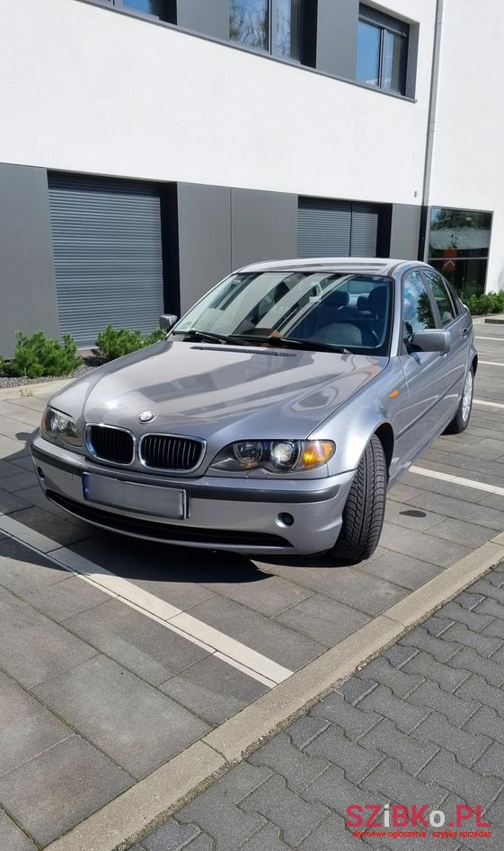 2004' BMW 3 Series 318D photo #1