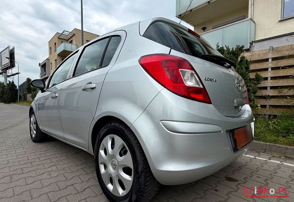 2008' Opel Corsa 1.2 16V Innovation photo #4
