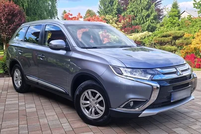 2017' Mitsubishi Outlander 2.0 Invite + 2Wd