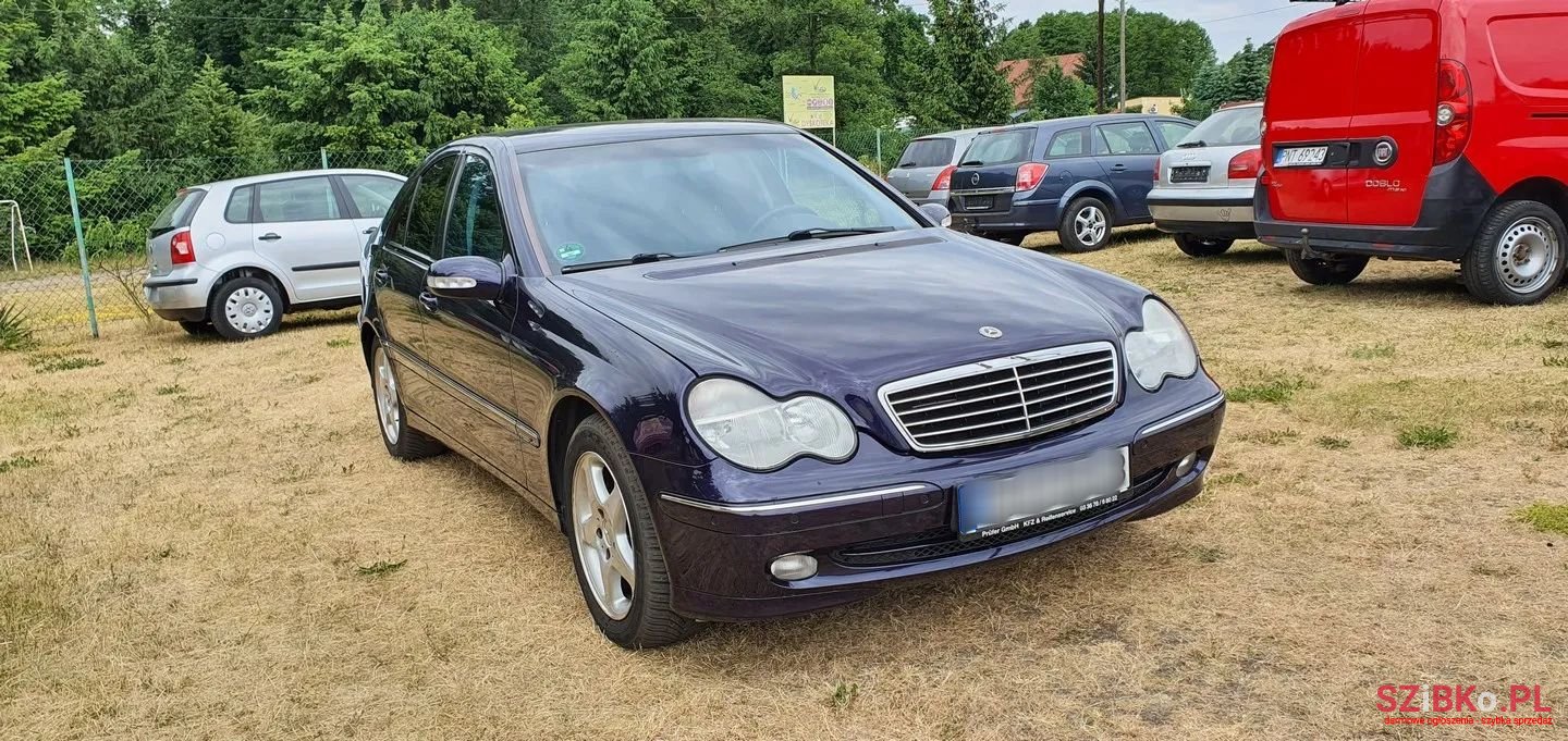 2002' Mercedes-Benz C-Class photo #1