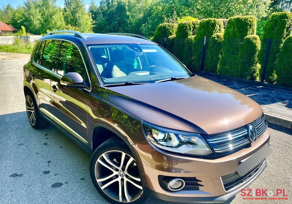 2012' Volkswagen Tiguan photo #2
