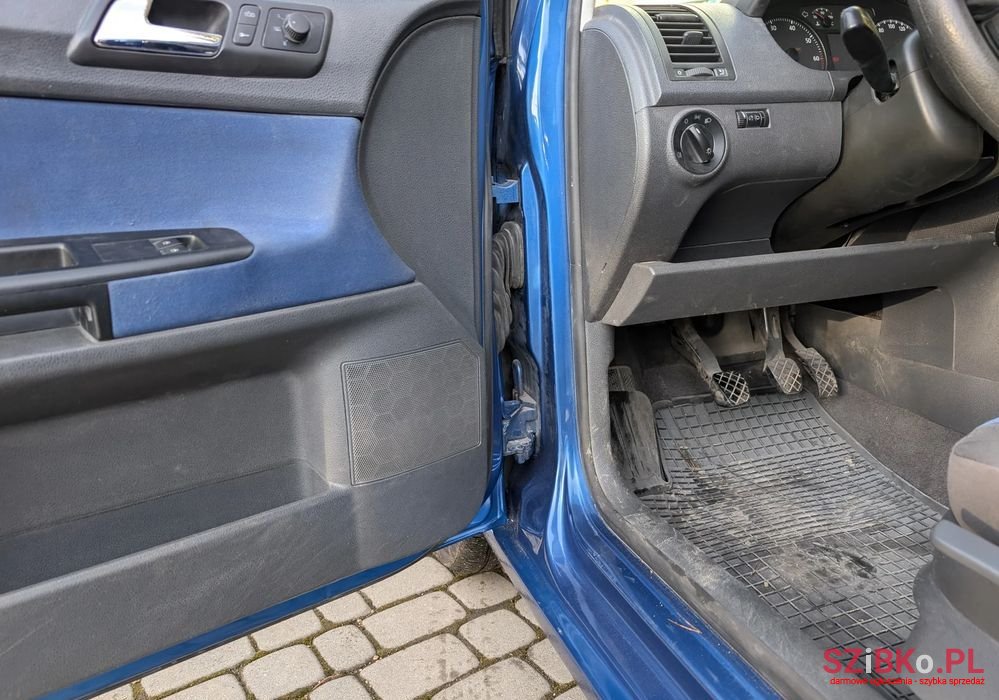 2006' Volkswagen Polo 1.4 photo #5