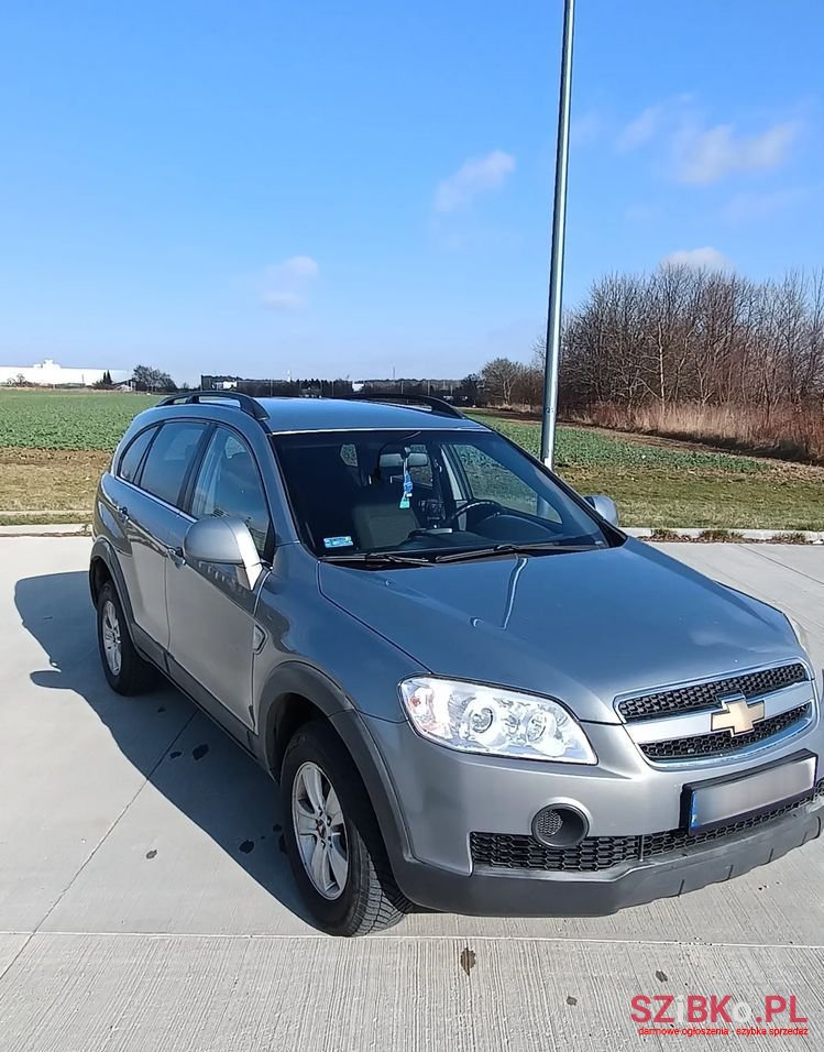 2009' Chevrolet Captiva photo #6