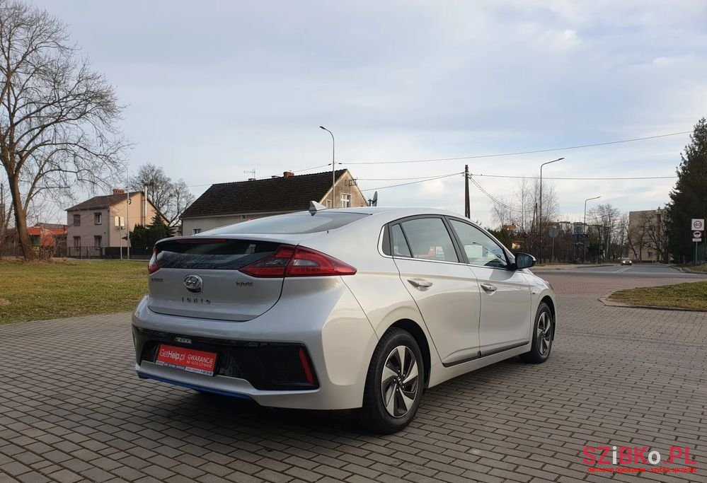 2019' Hyundai Ioniq photo #5