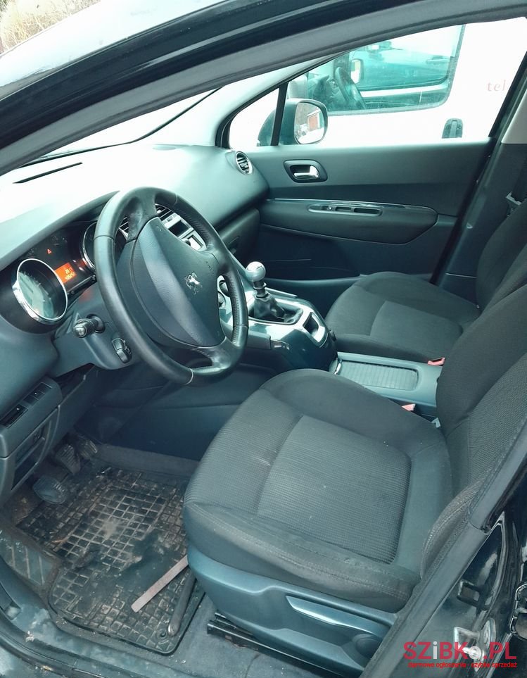 2010' Peugeot 5008 photo #5