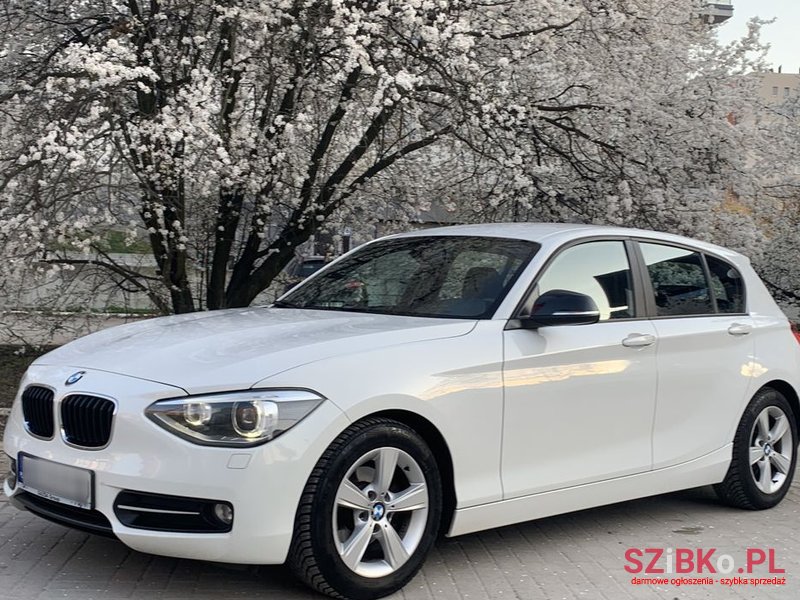 2012' BMW 1 Series 116I Sport Line photo #1