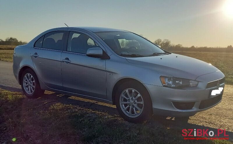 2011' Mitsubishi Lancer photo #4