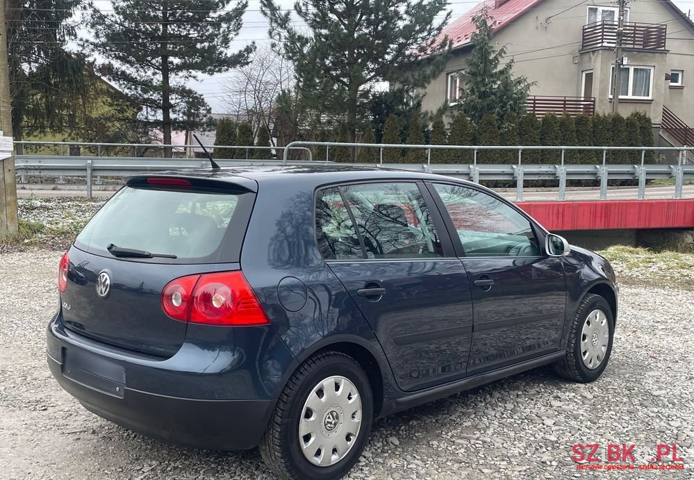 2006' Volkswagen Golf photo #3