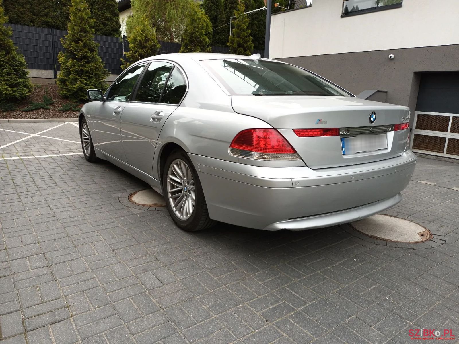 2001' BMW 7 Series photo #3