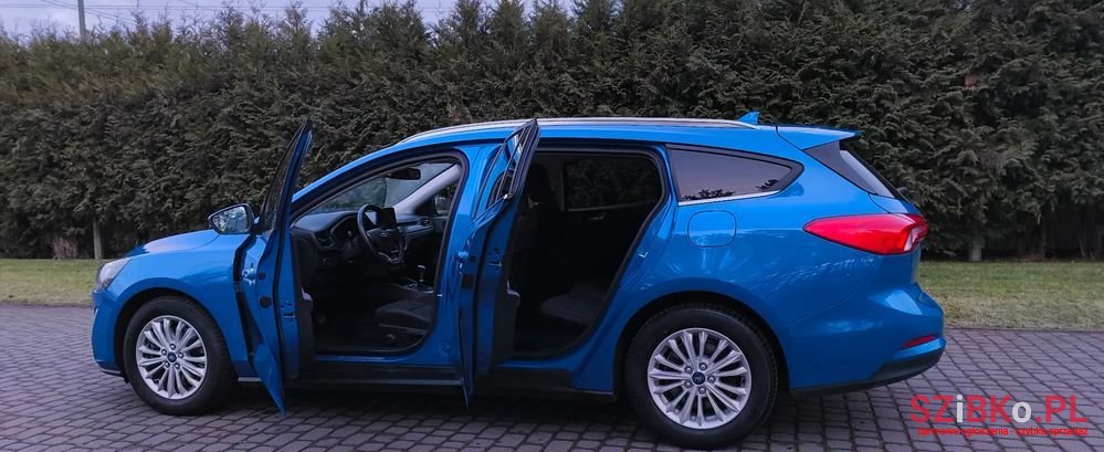 2020' Ford Focus photo #4