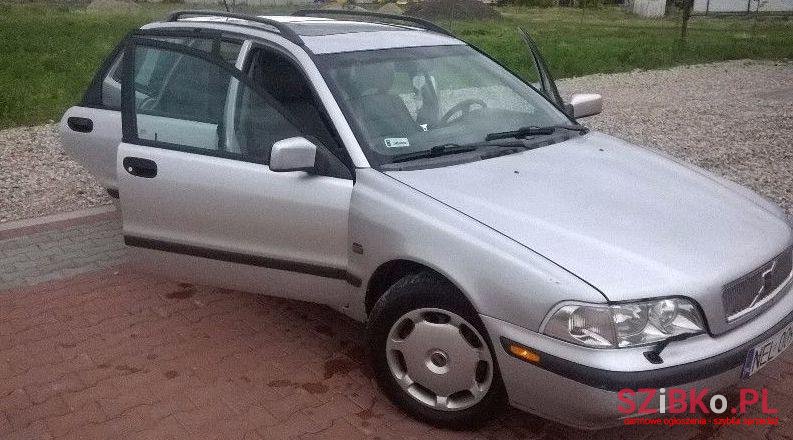 2000' Volvo V40 photo #1
