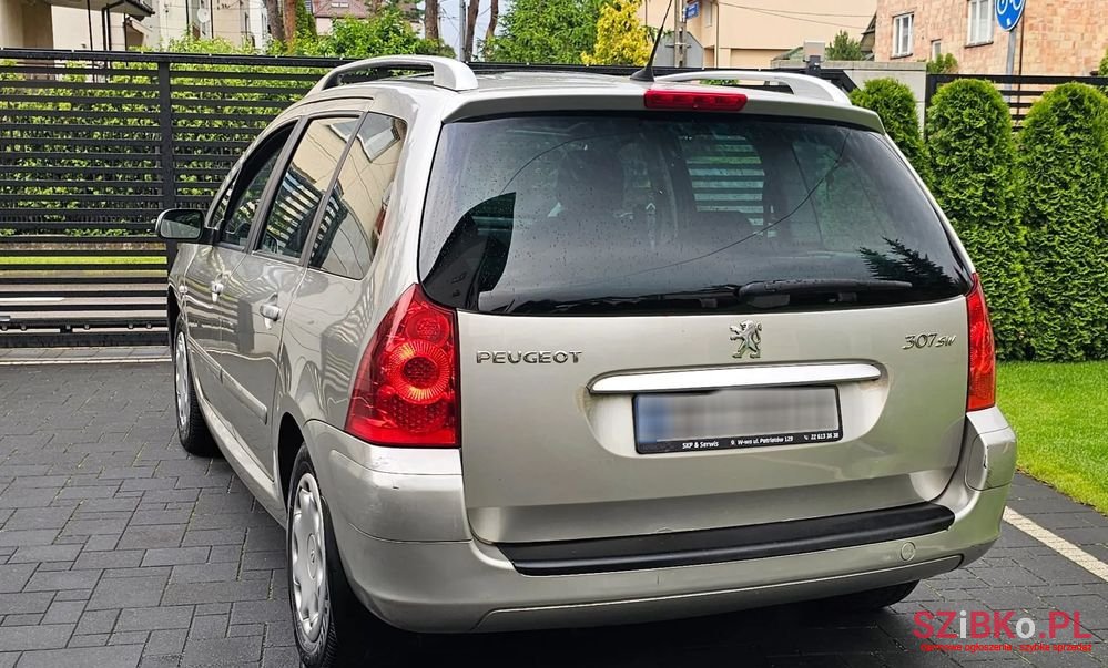 2007' Peugeot 307 1.6 Hdi Sporty photo #2