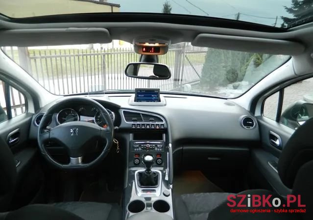 2011' Peugeot 3008 photo #5