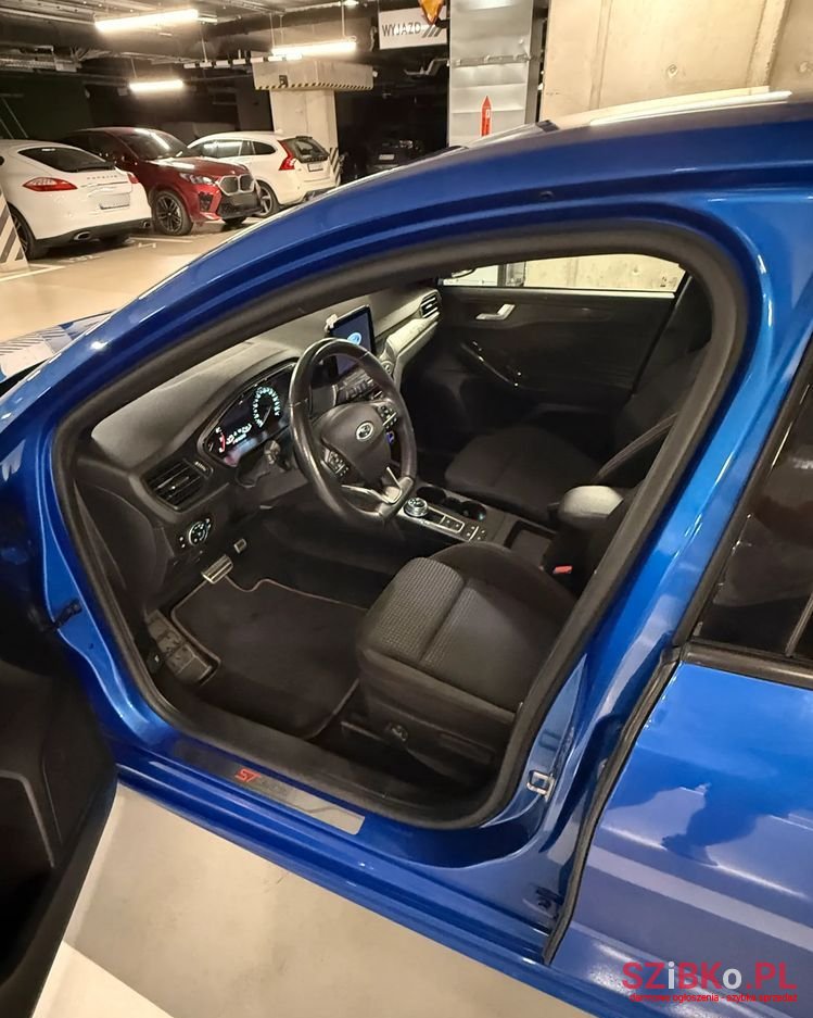 2020' Ford Focus photo #5