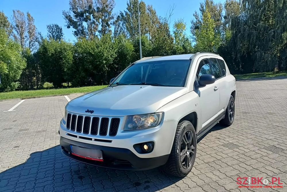 2012' Jeep Compass 2.2I Crd 4X2 North photo #1