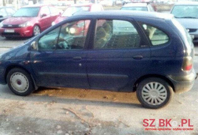 1999' Renault Megane photo #1