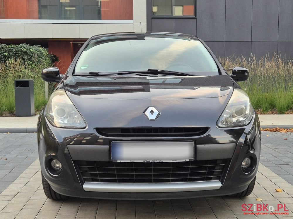 2009' Renault Clio photo #3