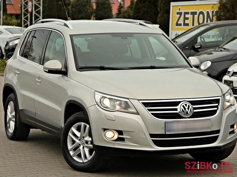 2010' Volkswagen Tiguan photo #3