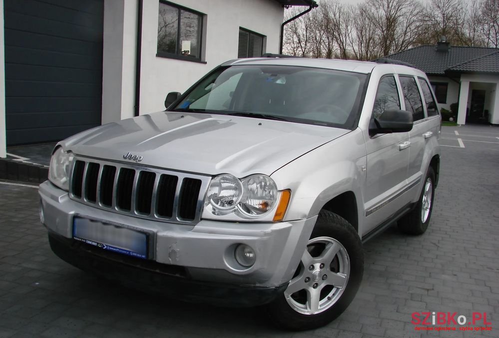 2006' Jeep Grand Cherokee photo #1