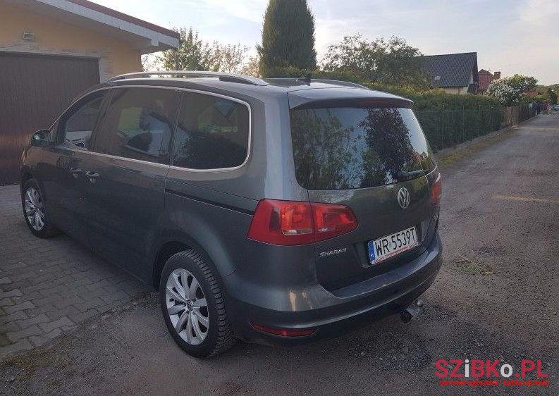 2011' Volkswagen Sharan photo #1